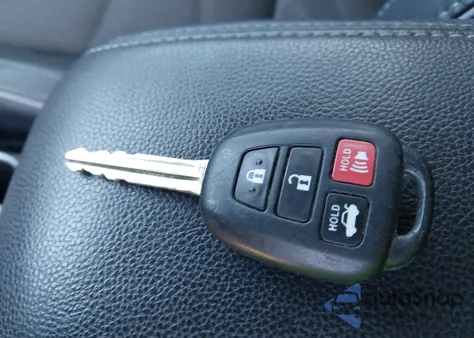 2015 Toyota Corolla S Plus z USA, uszkodzony, nr VIN 2T1BURHE7FC444637